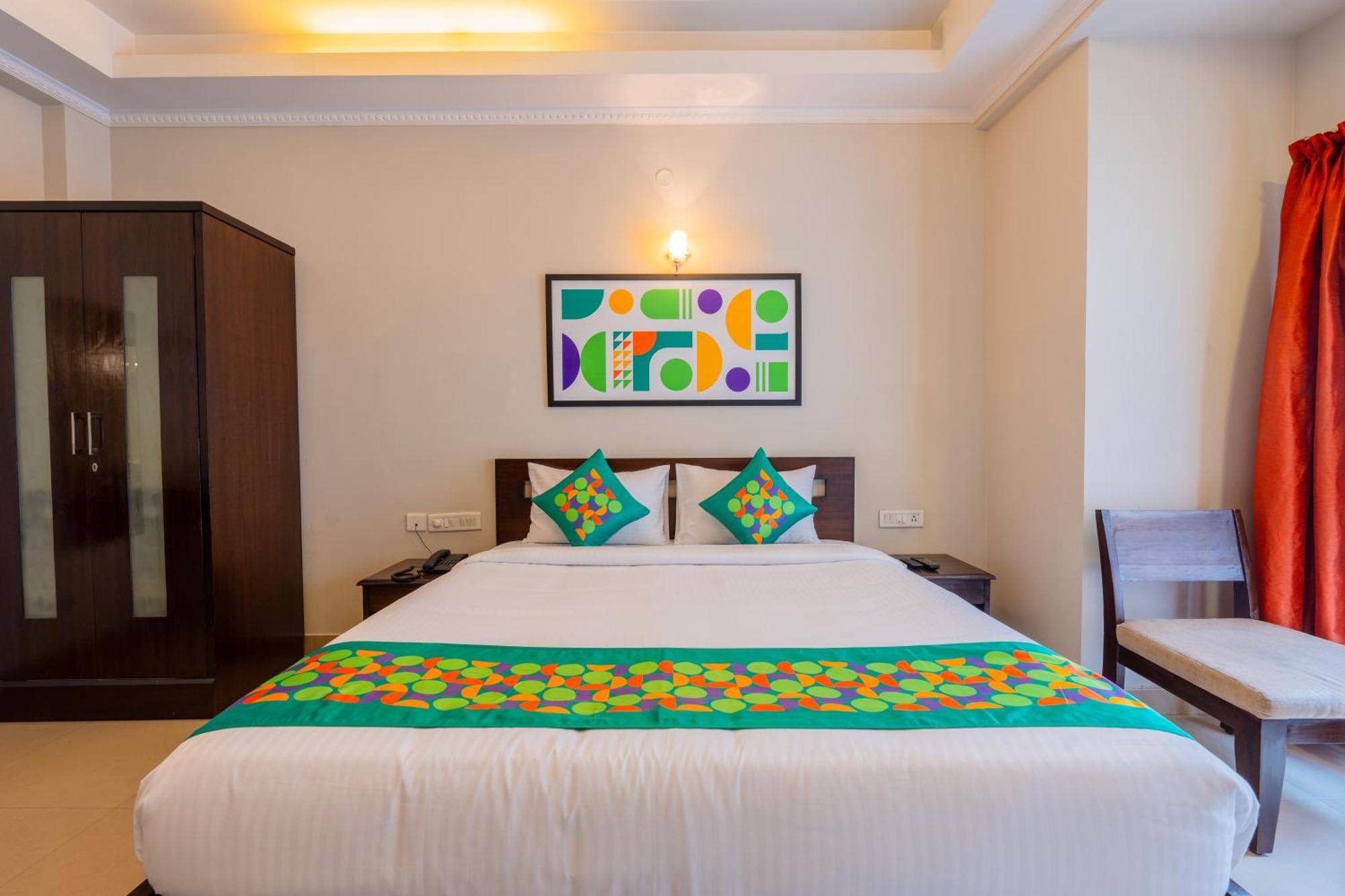 Treebo Ivory White Inn Bangalore Buitenkant foto